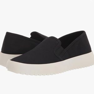 New-SneakerLucky Brand Women's Gimmony Slip-on, size 6